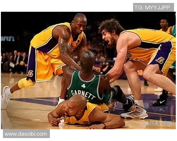 2010年NBA季后赛经典回放火箭对湖人精彩瞬间重温 2010年NBA季后赛经典回放火箭对湖人精彩瞬间重温