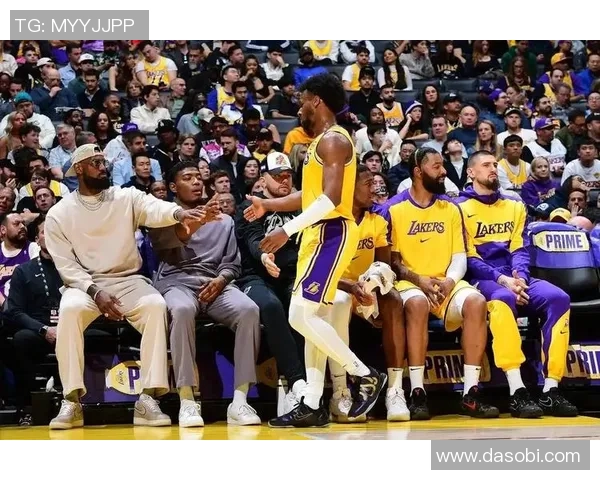 湖人雄鹿巅峰对决回顾：2019年12月20日精彩瞬间与赛后分析